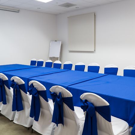 Holiday Inn Express Managua By Ihg Екстер'єр фото