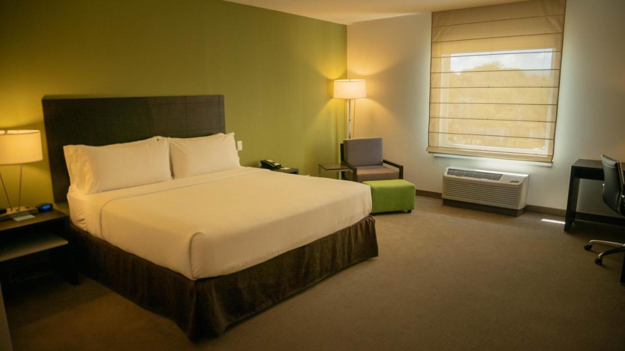 Holiday Inn Express Managua By Ihg Екстер'єр фото