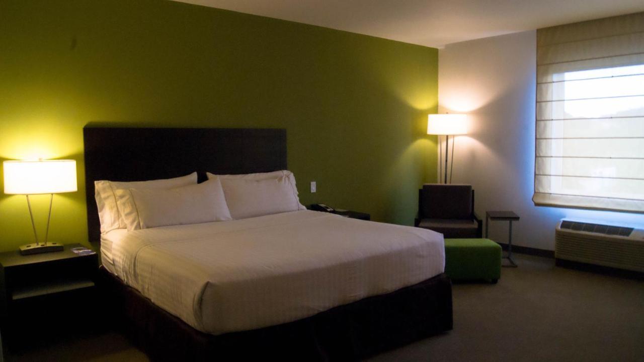 Holiday Inn Express Managua By Ihg Екстер'єр фото