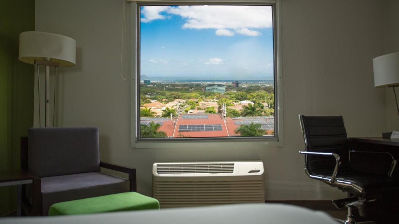 Holiday Inn Express Managua By Ihg Екстер'єр фото