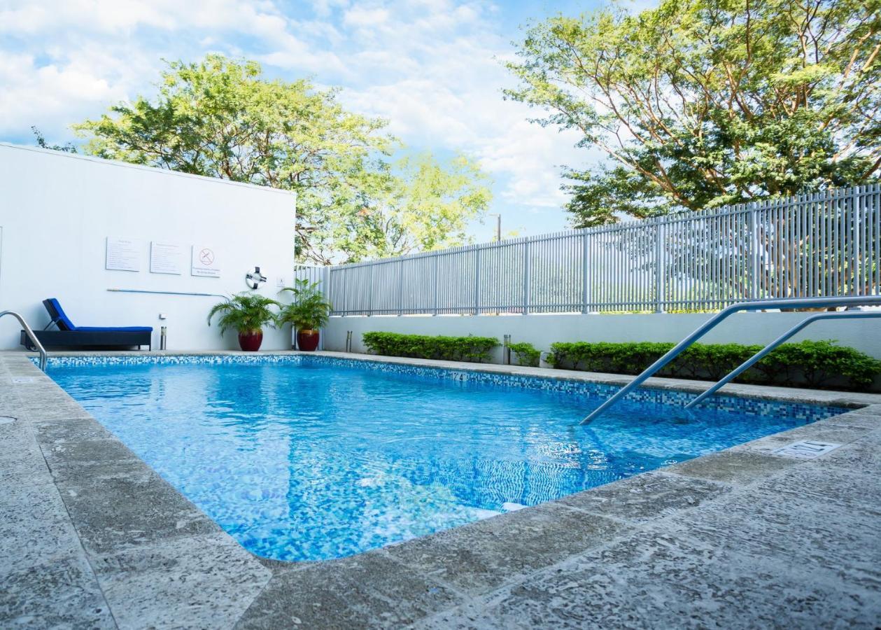 Holiday Inn Express Managua By Ihg Екстер'єр фото