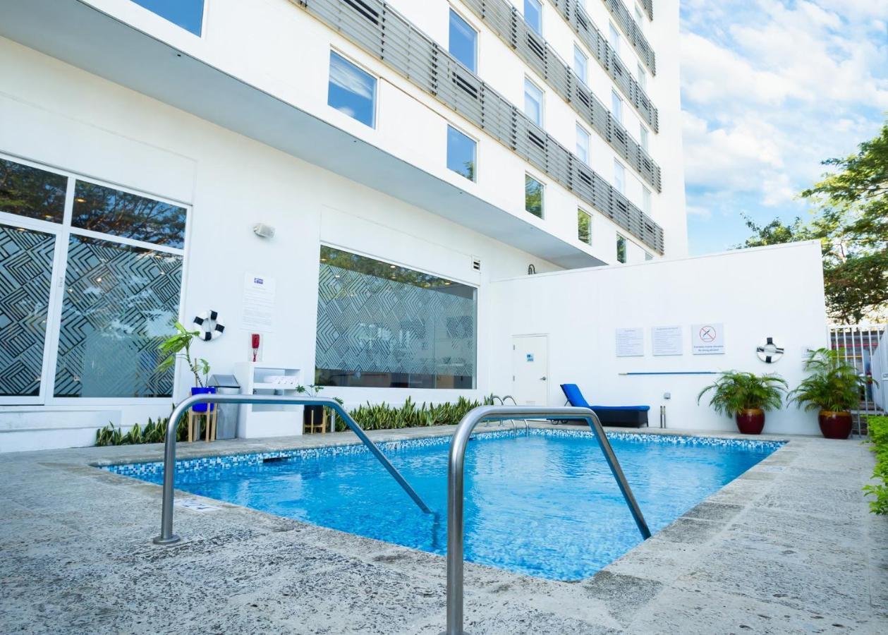 Holiday Inn Express Managua By Ihg Екстер'єр фото