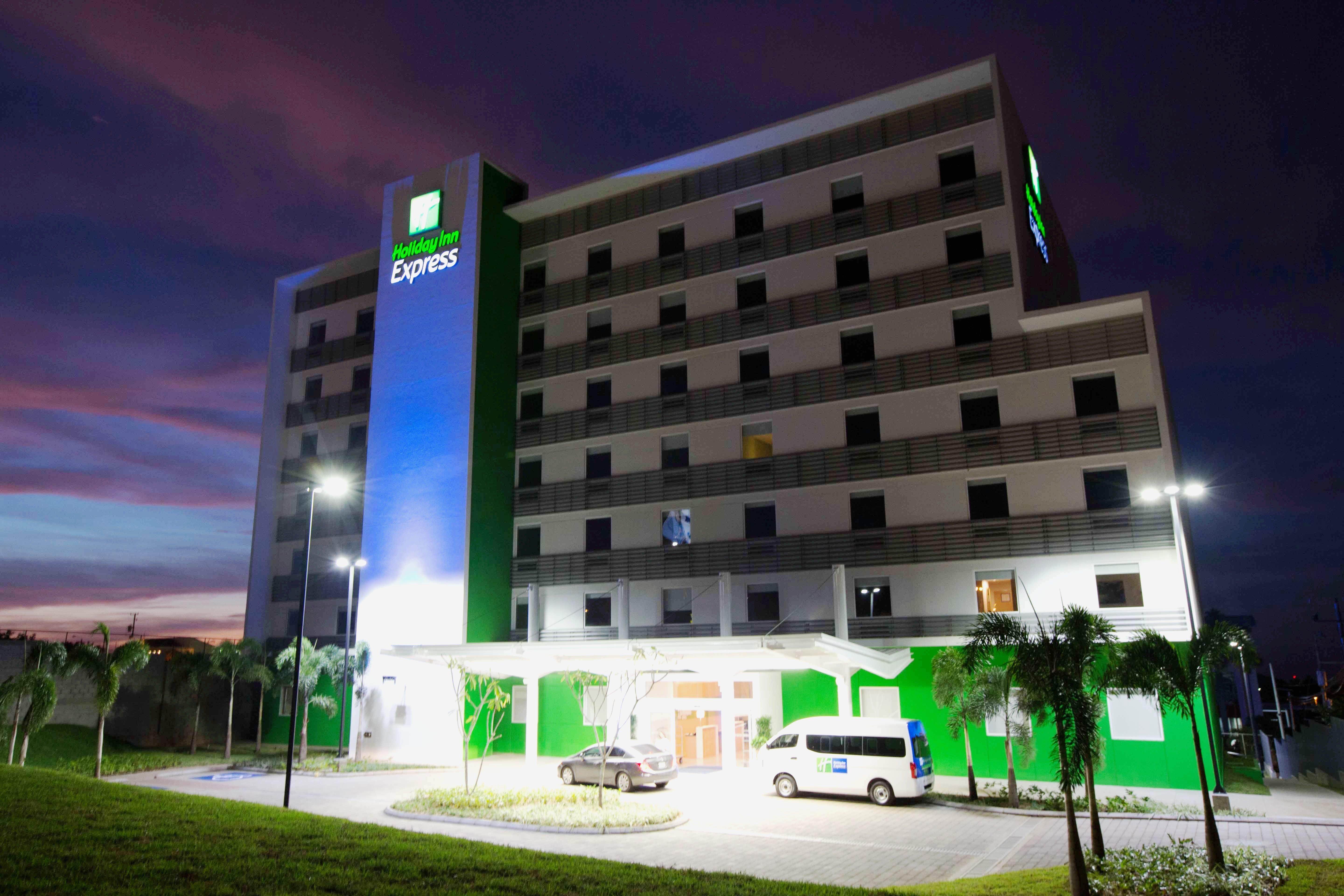 Holiday Inn Express Managua By Ihg Екстер'єр фото