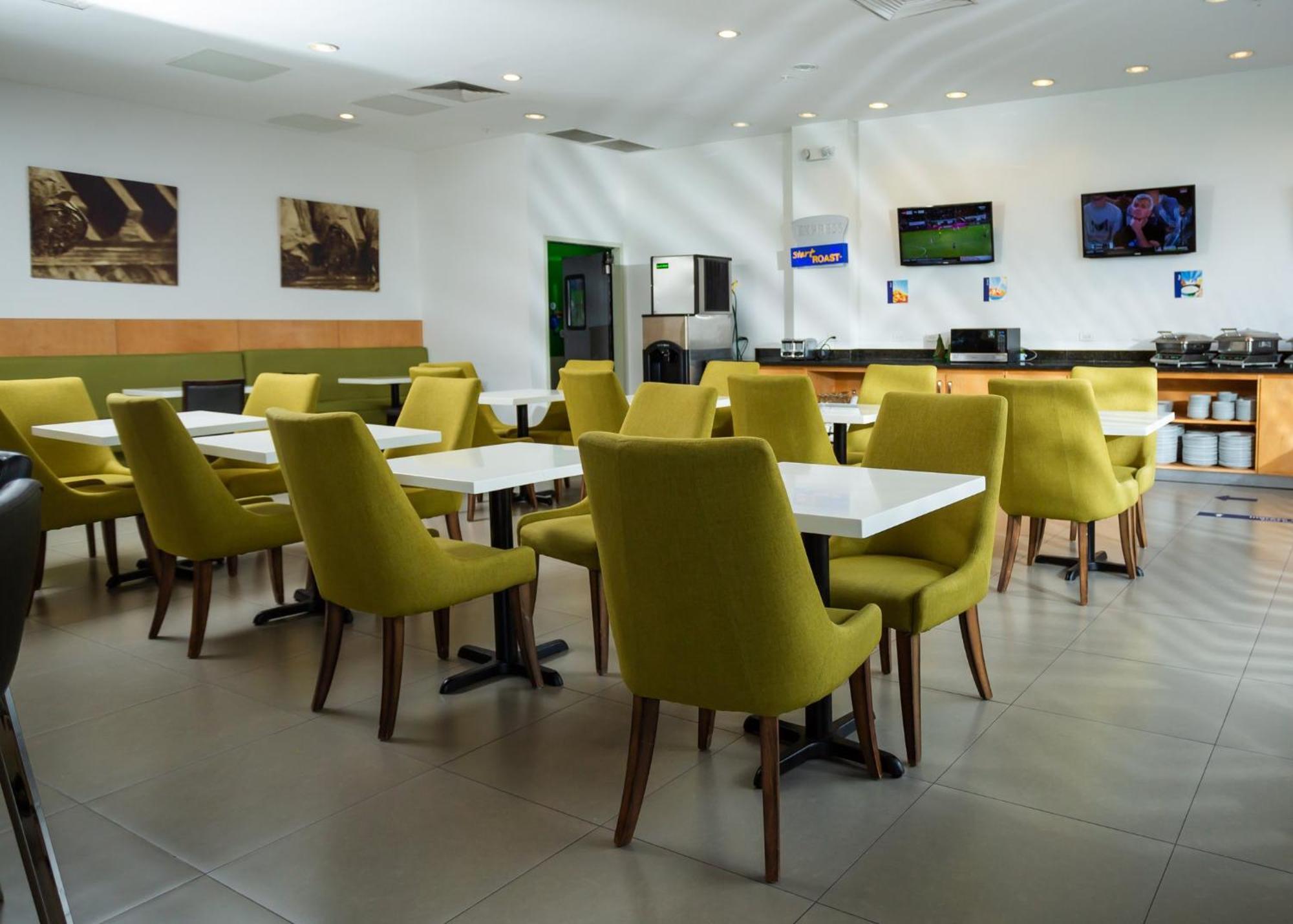 Holiday Inn Express Managua By Ihg Екстер'єр фото
